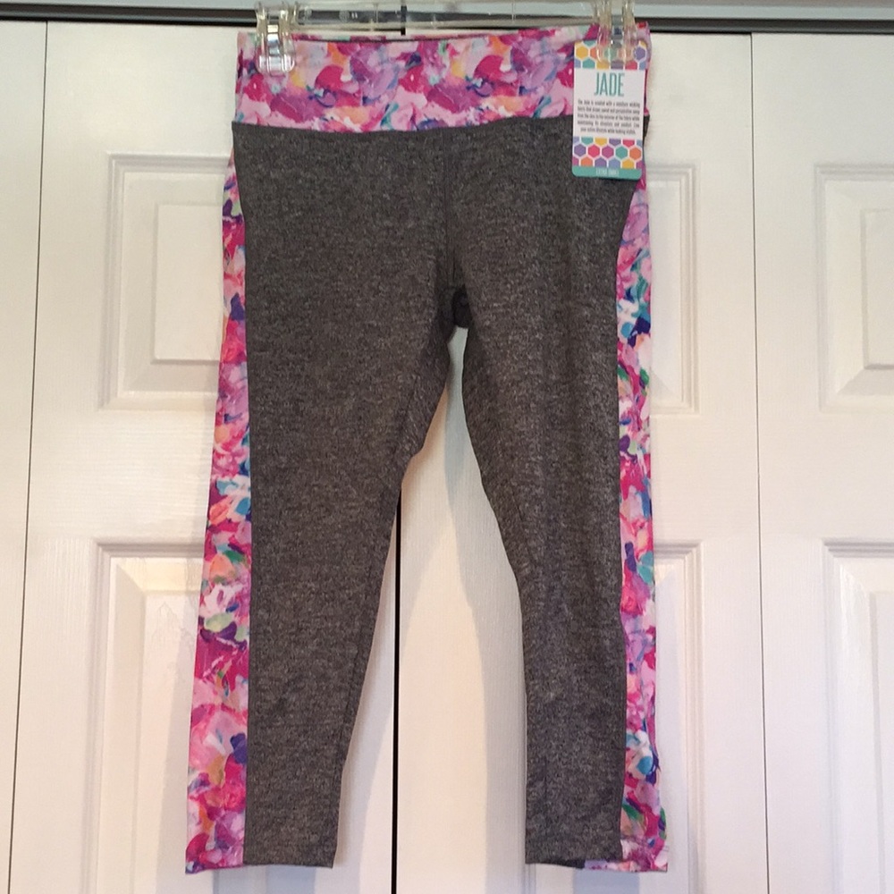 Super rare FLORAL LuLaRoe Jade crops